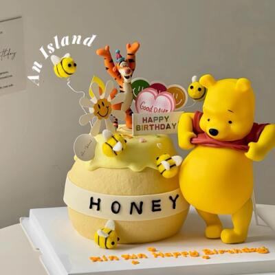 网红卡通大肚维尼熊生日蛋糕装饰