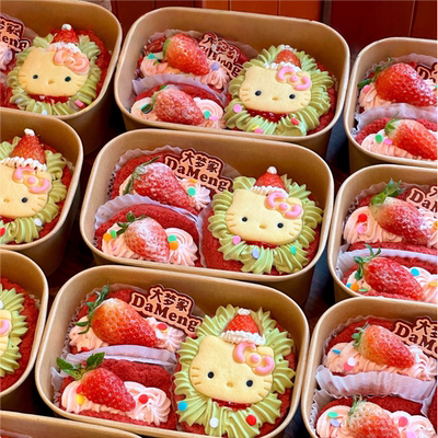 圣诞kt猫草莓抱抱卷瑞士卷包装盒露营小蛋糕迪拜巧克力毛巾卷甜品