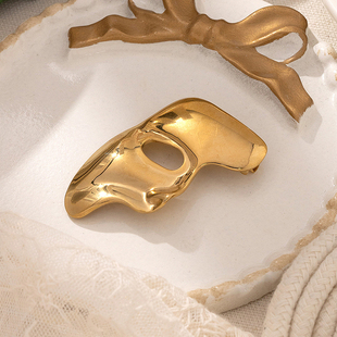 艺术复古亚光金色人脸面具别针高级感 青岛饰品歌剧魅影面具胸针