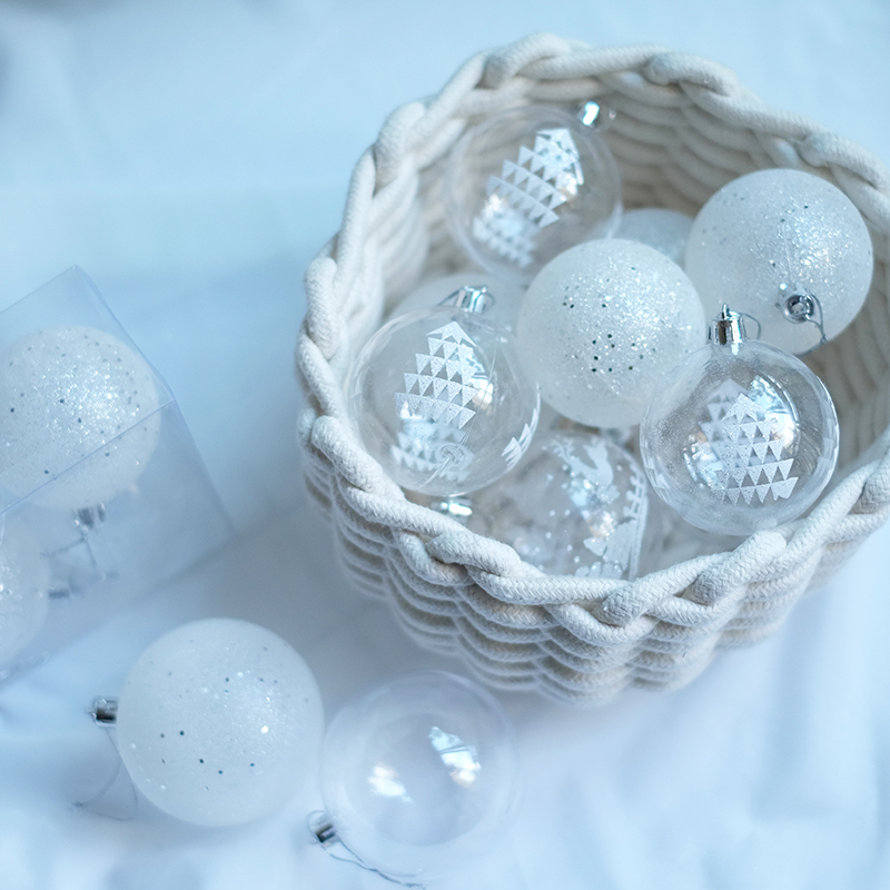 BGDESIGN圣诞球手绘风格