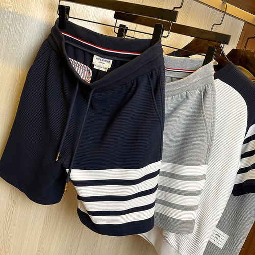 tb水波纹横条四道杠五分短裤男