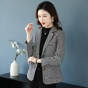 3.3正版精选2026中老年女格子外套女洋气百搭短款上衣妈妈春装时