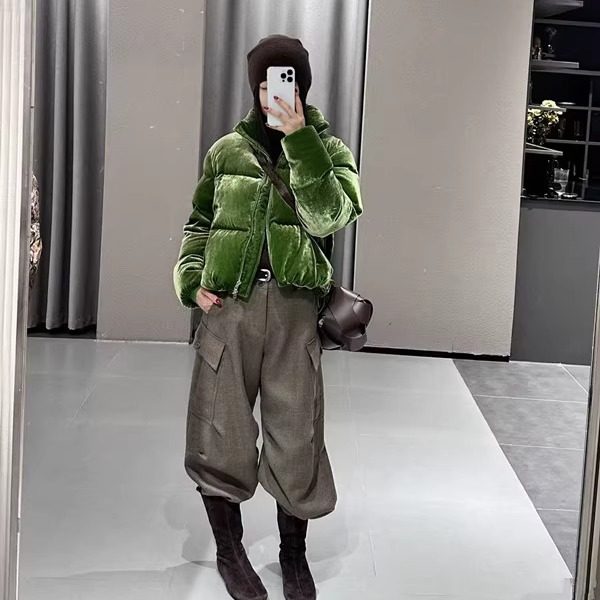 原厂品质 25冬新品短款立领丝绒羽绒服肯豆风女