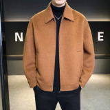 模特图羊毛拉链翻领简约双面呢夹克毛呢焦糖色钱塘6016-5820p295，男装夹克，钱塘大厦6016