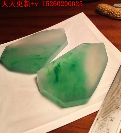 缅甸老坑天然翡翠原石玉石毛料半明料玉手镯高冰种阳绿飘花手镯