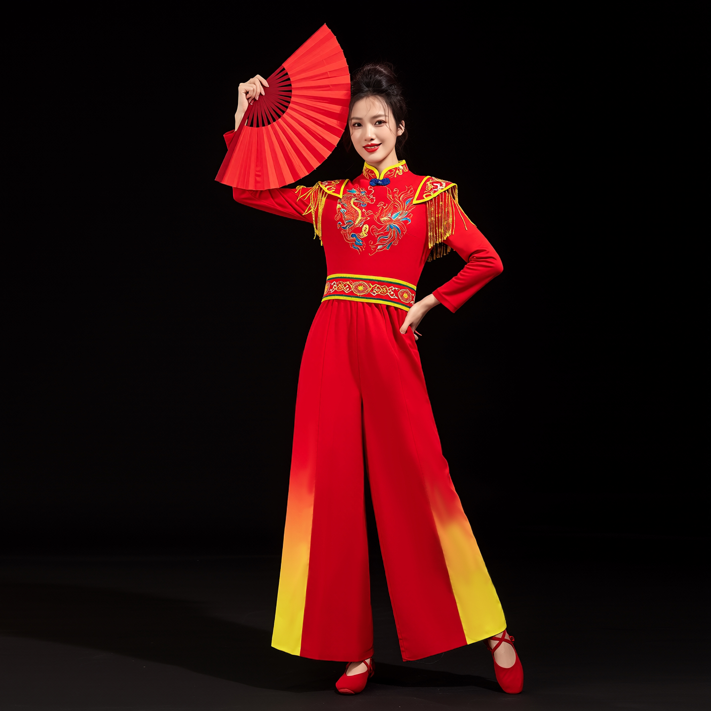 中国风红色渐变喜庆演出服套装