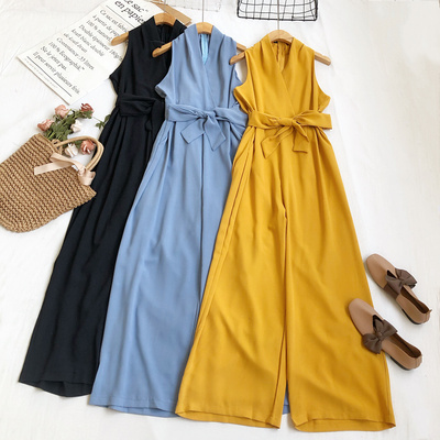 百搭V领宽松绑带阔腿连体裤