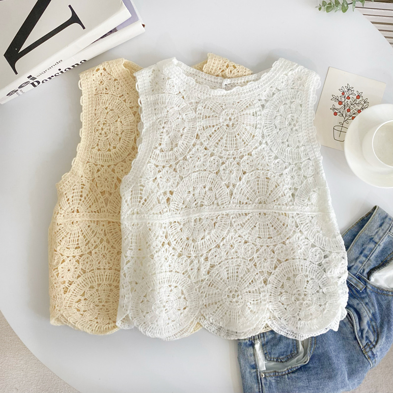 镂空短款无袖针织背心