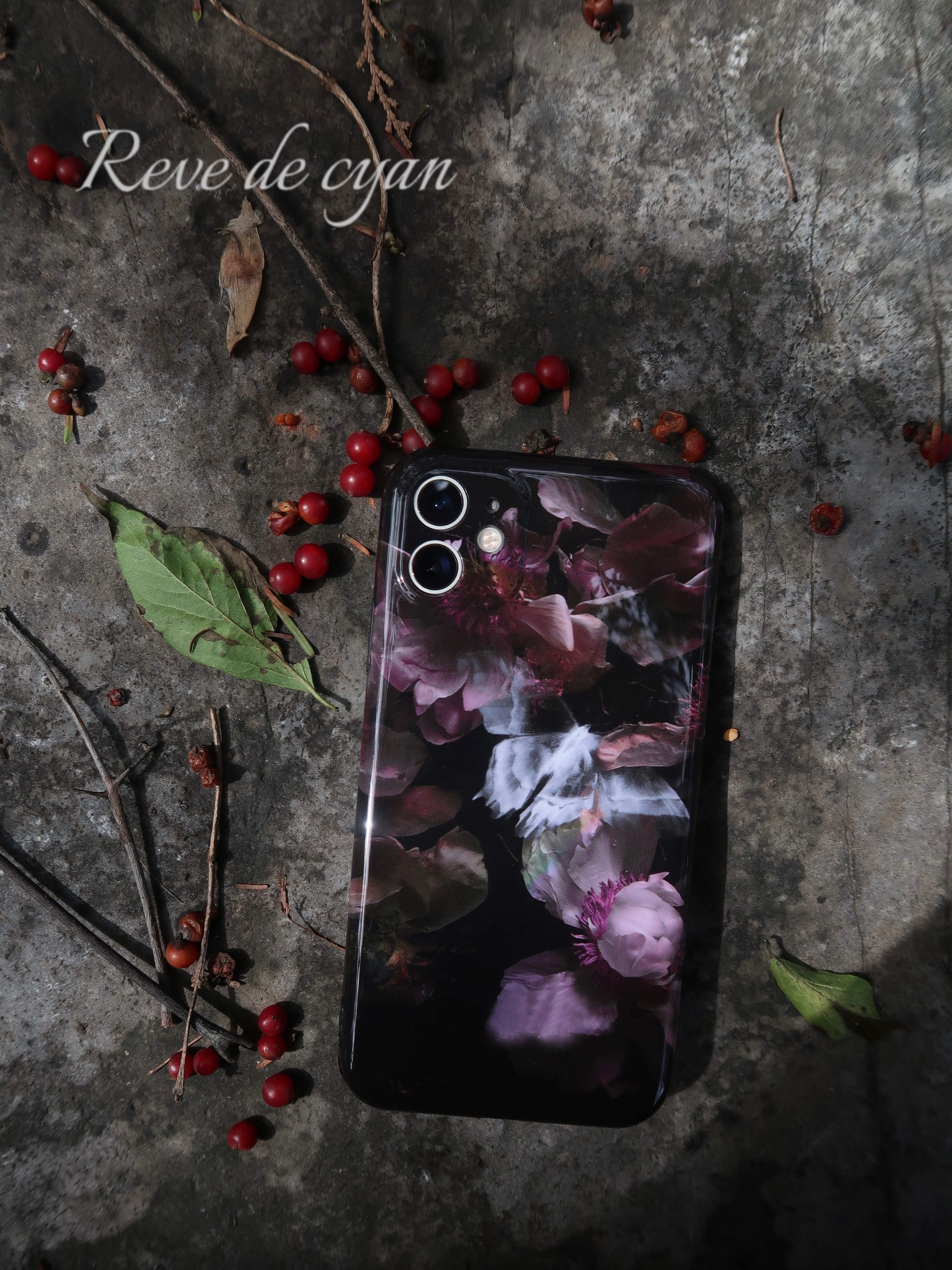 revedecyan蝴蝶与漫花原创设计适用苹果软壳手机14plus情侣壳13pro