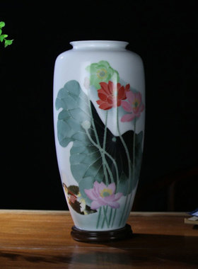 新世纪陶瓷玄关摆件釉下手绘