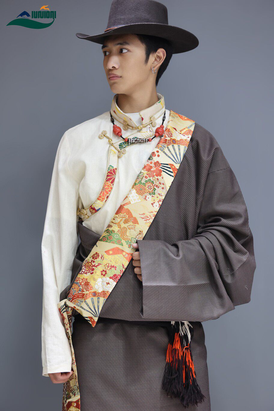 티베트 가운 정장 수입 천 핫 티베트 의류 탑 KHAM 티베트 의류 티베트 셔츠 모직 가운 티베트 의류 티베트 민족