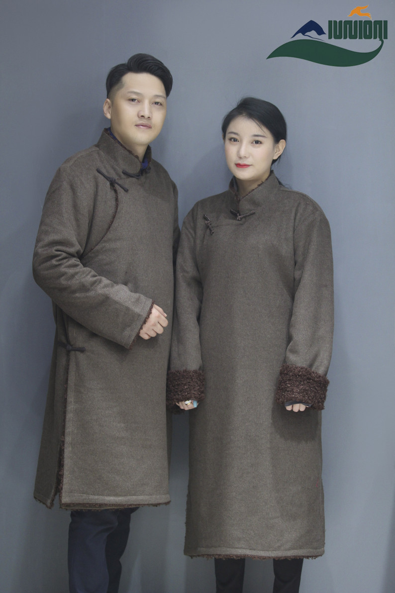 2020 새로운 티베트 재킷 남자의 긴 스타일 벨트 두꺼워지고 벨벳 겨울 커플 캐시미어 여성 민족 스타일