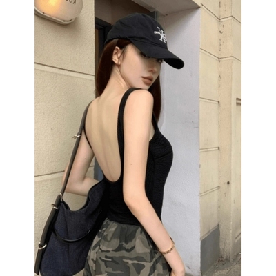 大码胖mm美式大U领设计感露背黑色背心女夏季带胸垫修身显瘦上衣