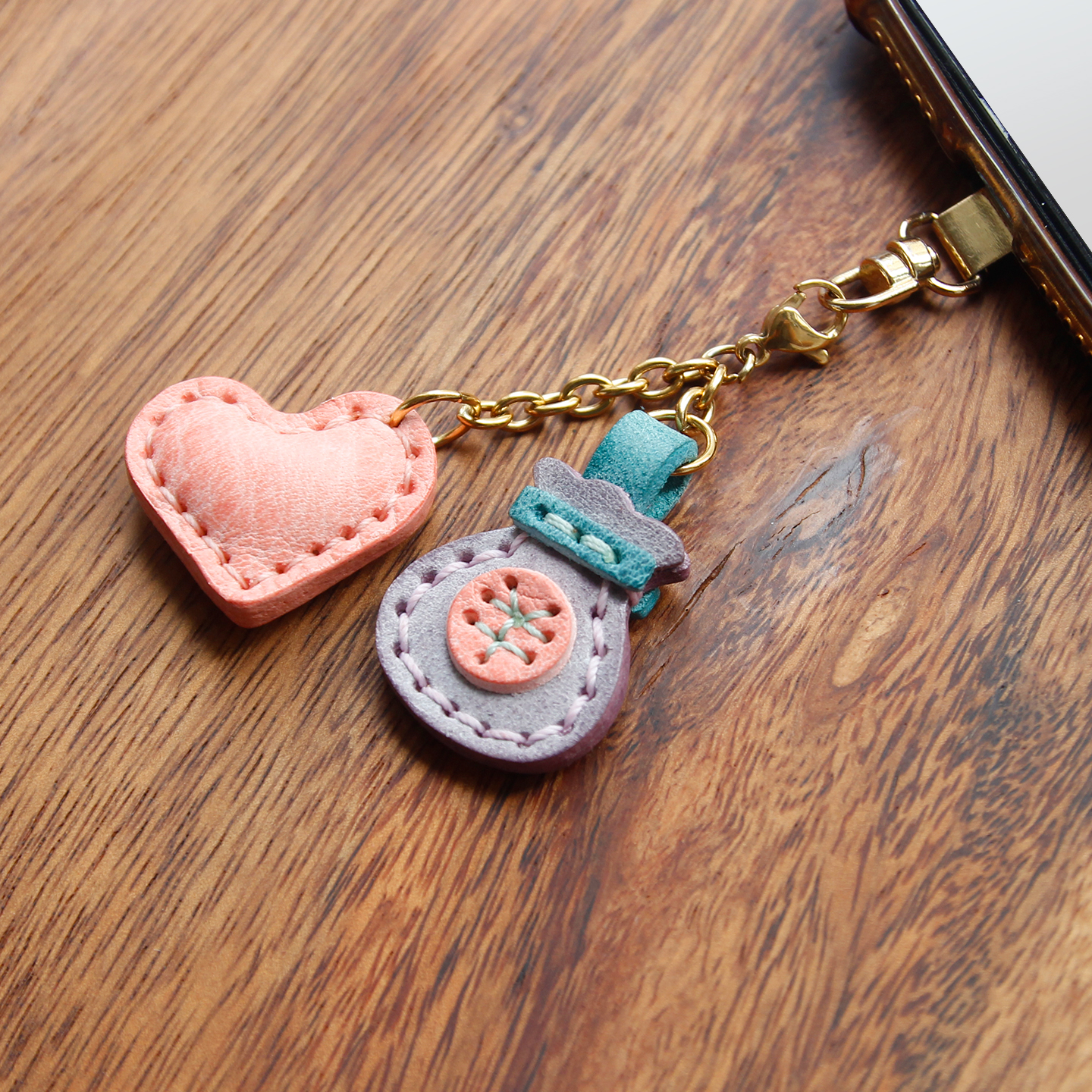 真皮手机挂件爱心车钥匙聚财