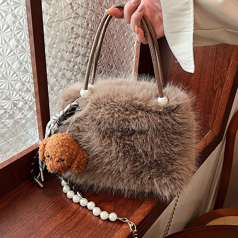 小众毛茸茸手拎小方包