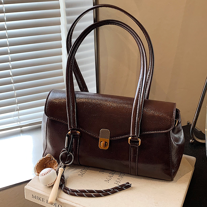 高级质感复古腋下小方包