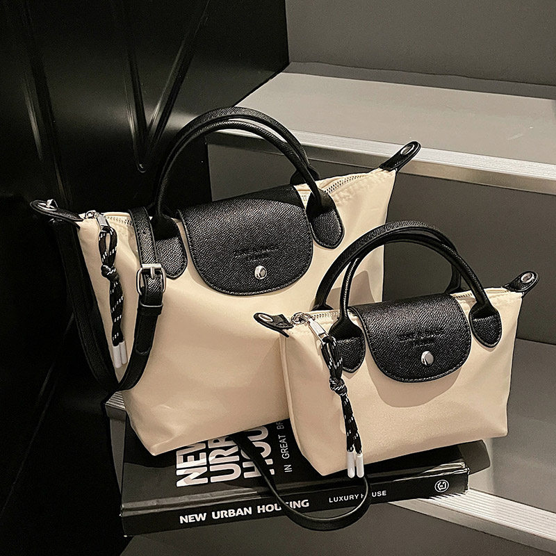 韩国小众手提尼龙包包女包2025新款大容量休闲通勤包单肩斜挎包,箱包皮具/热销女包/男包,小方包,淘宝优惠券,粉丝福利购,淘宝优惠卷