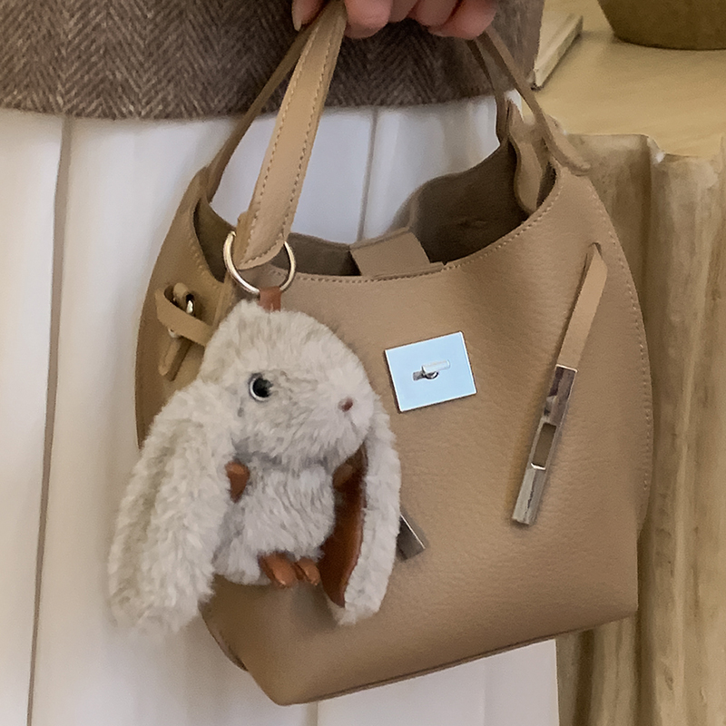 高级感百搭通勤菜篮子水桶包