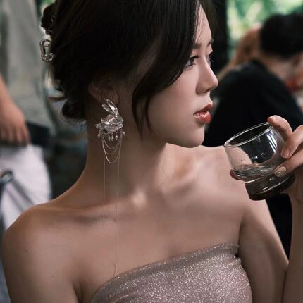 欧美冷淡风设计蝴蝶珍珠流苏不对称耳环女高级感小众独特设计耳饰