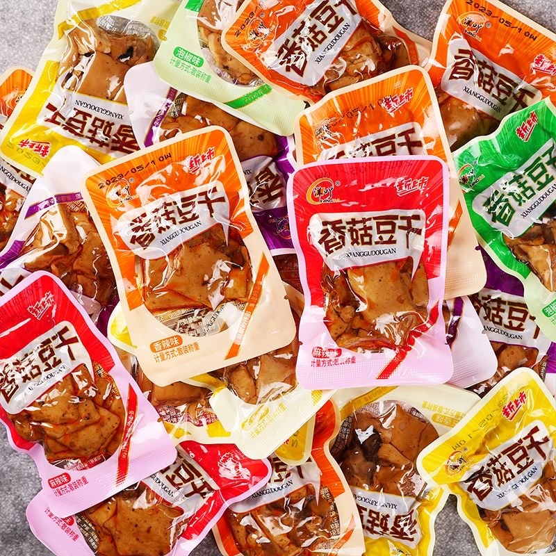 包邮麻辣香菇豆干零食小吃独立散装豆腐干辣条休闲零食约25克