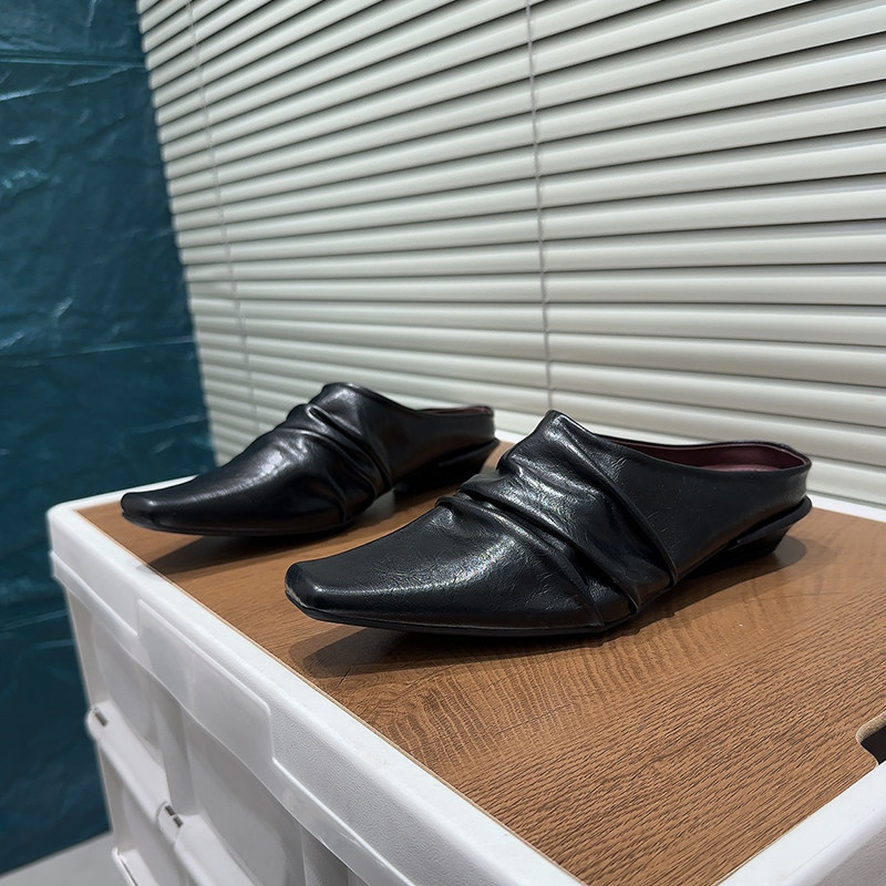 休闲风真皮黑色尖头穆勒鞋女2026春夏低跟包头半拖一脚蹬懒人鞋潮