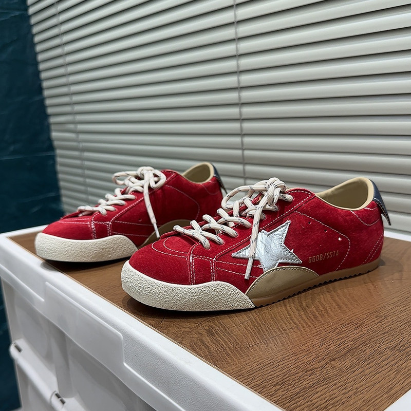 韩版复古星星德训鞋女2026春季新款红色翻毛皮平底百搭休闲运动鞋,女鞋,时尚休闲鞋,淘宝优惠券,粉丝福利购,淘宝优惠卷