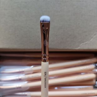 226眼线刷扁平眼部精细眼影眼睑眼尾卧蚕眼部晕染烟熏化妆刷