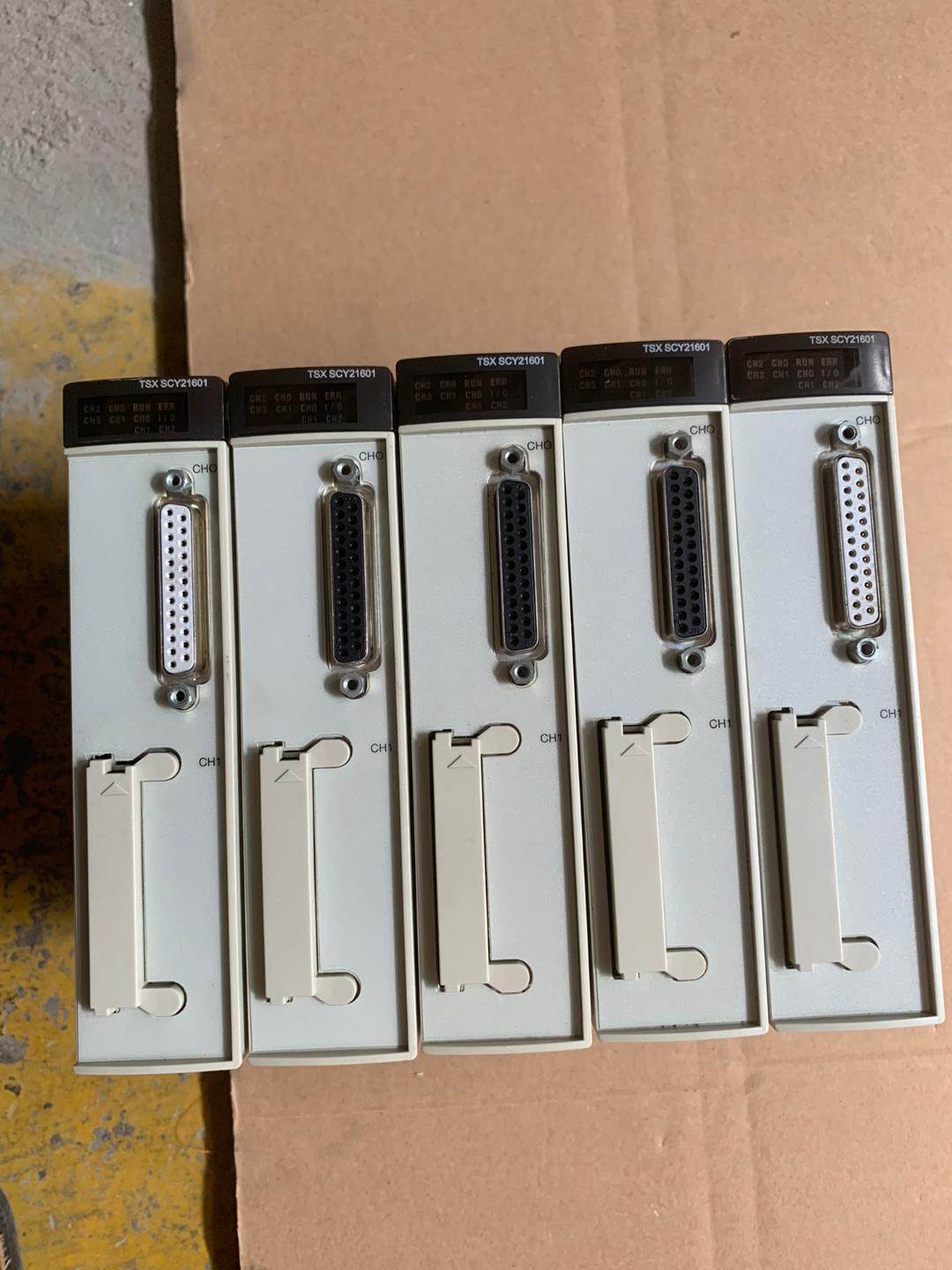 二手施耐德tsx系列plc模块:tsxscy21601