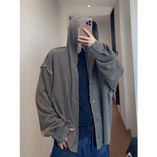 dannyandzee秋季复古褶皱面料宽松军绿色连帽毛边衬衫款薄外套男