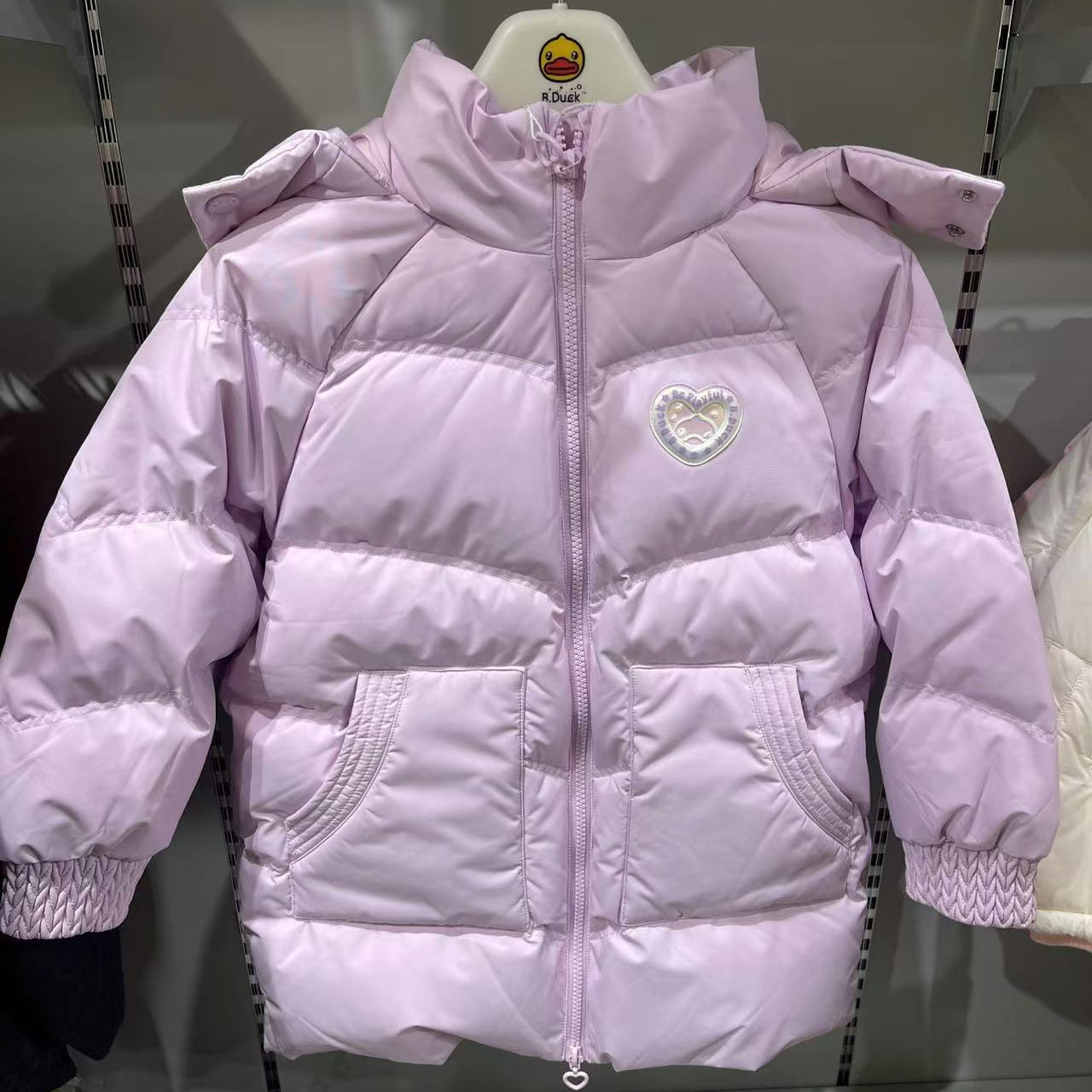 小黄鸭儿童羽绒服女童短款连帽加厚保暖外套紫色爱心