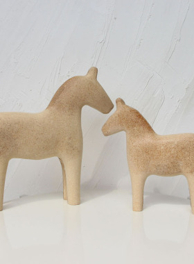 手工木雕小马桌面装饰摆件