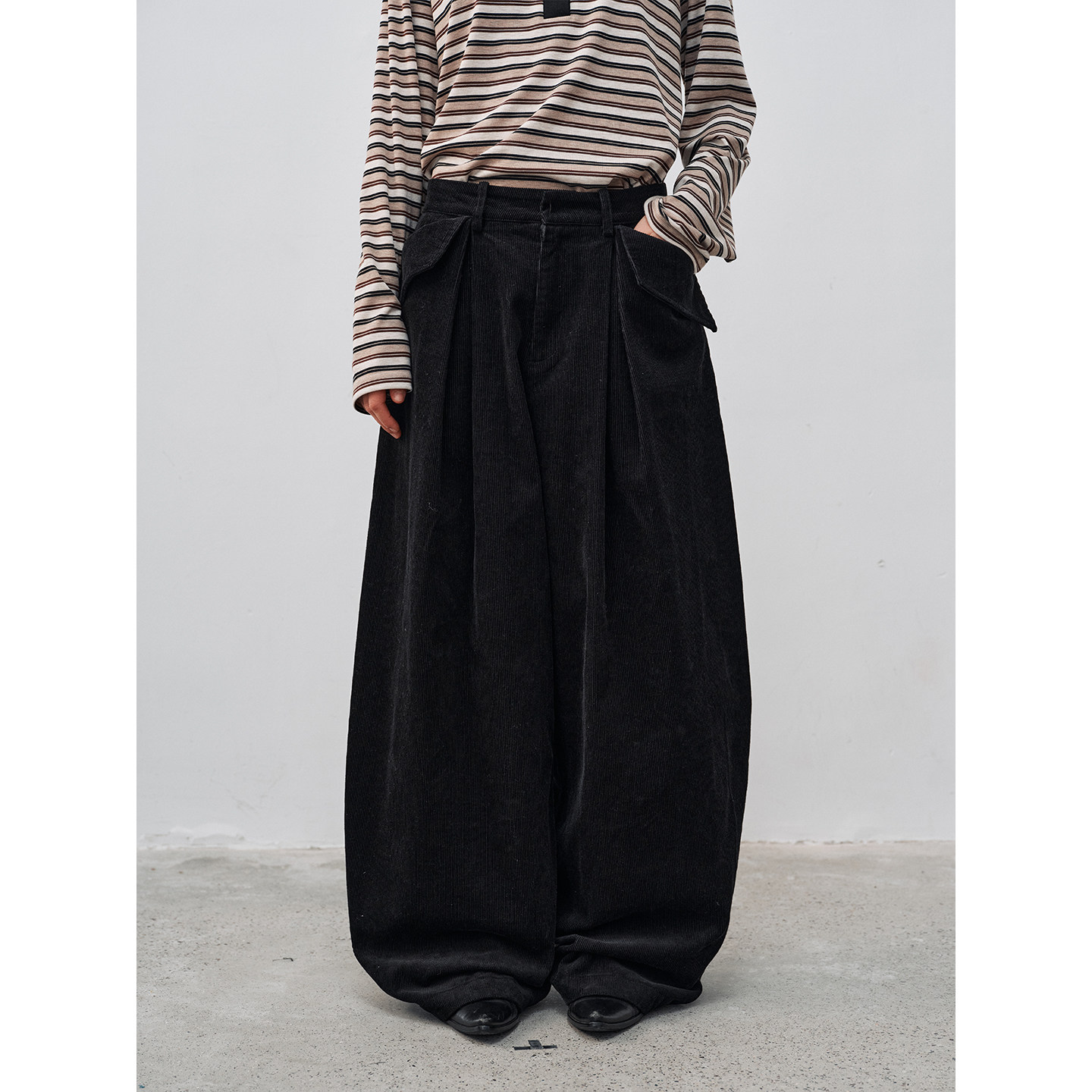 FUNNEL IN 灯芯绒阔腿萝卜裤2025秋冬新款女黑色高腰宽松垂感长裤