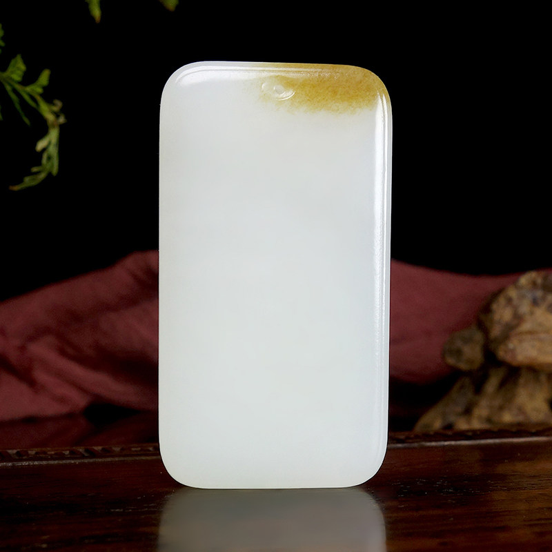 新疆和田玉且末料羊脂白玉平安无事牌挂件