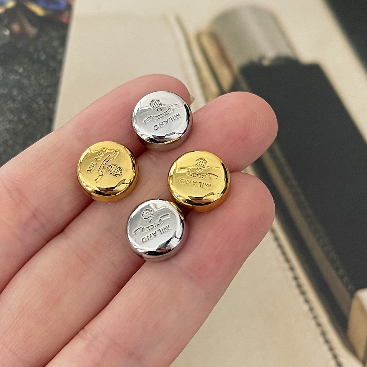 欧美风字母蘑菇金属纽扣毛衣衬衫袖领扣针织衫连衣裙装饰小扣子