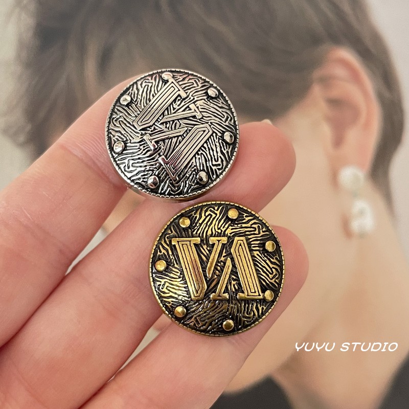 小香中古风大衣外套金属纽扣