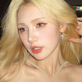 hucares「德古拉伯爵」定制巨闪十字架耳钉高级感耳环女养耳洞