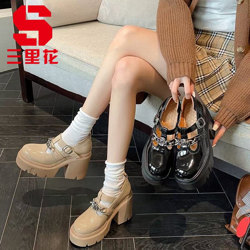 粗跟浅口韩版大头日系小皮鞋