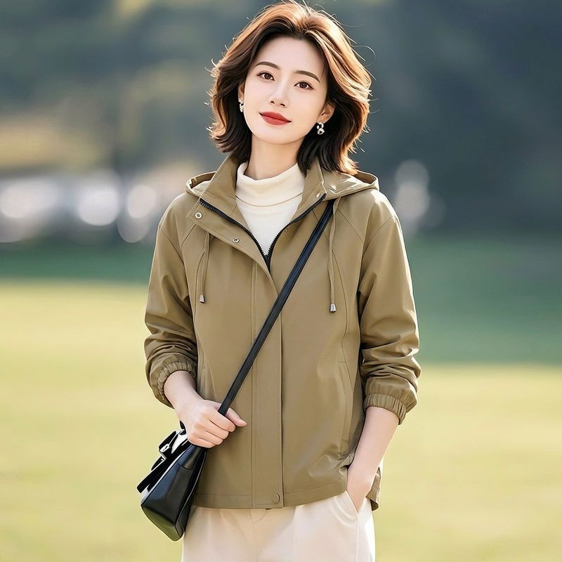 2026春秋新款短款连帽风衣女中年妈妈宽松百搭防风休闲卡其色外套