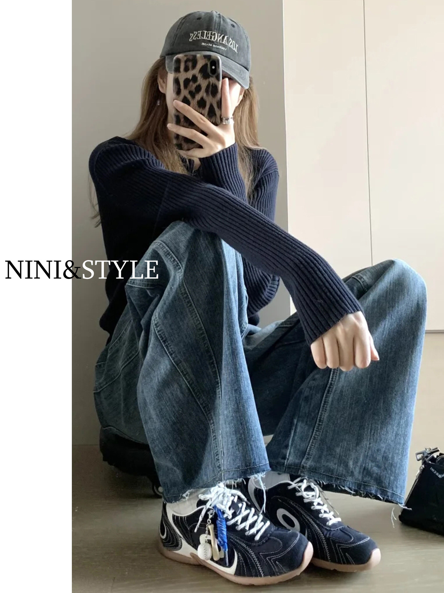 American Retro Scimitar-Style Wide-Leg Fleece-Lined Jeans for Women, 2025 Autumn and Winter New High-Waisted Loose Slimming Straight-Leg Pants