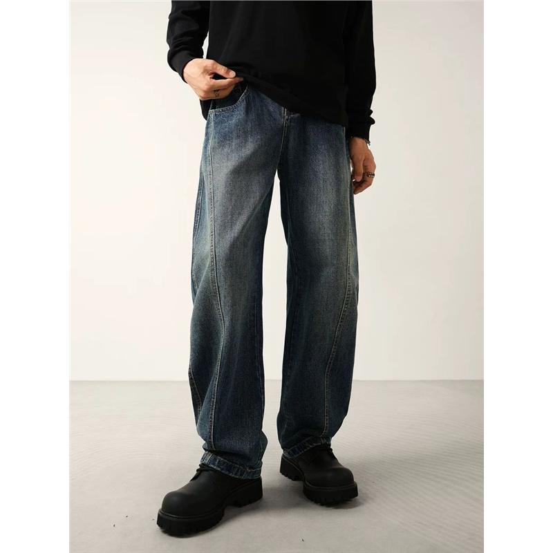 水洗复古风弯刀牛仔裤男宽
