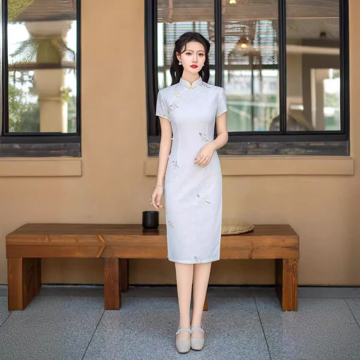 2026夏季新品气质优雅淑女蕾丝短袖旗袍改良新中式年轻款日常礼服