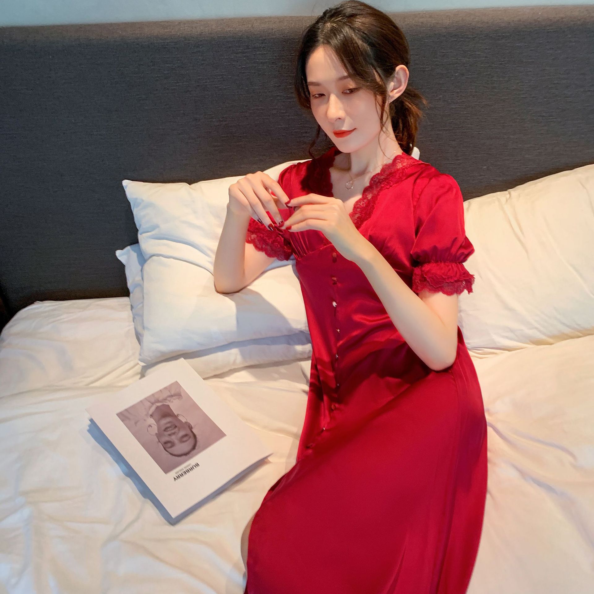睡衣女冰丝睡裙连体网红复古春夏季仿真丝蕾丝性感甜美长裙家居服