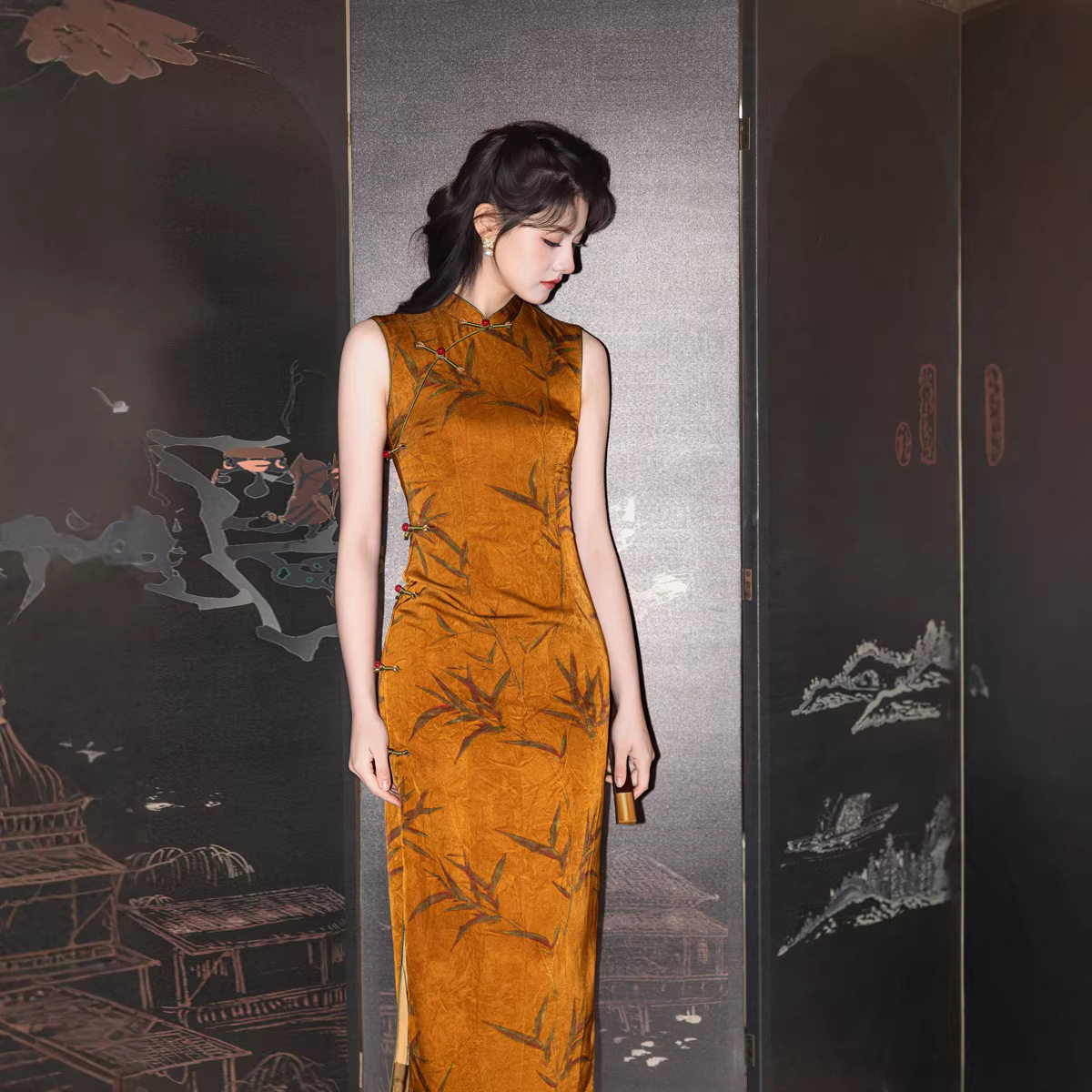金黄色无袖旗袍2026新款竹叶礼服裙女新中式春夏国风气质修身长款