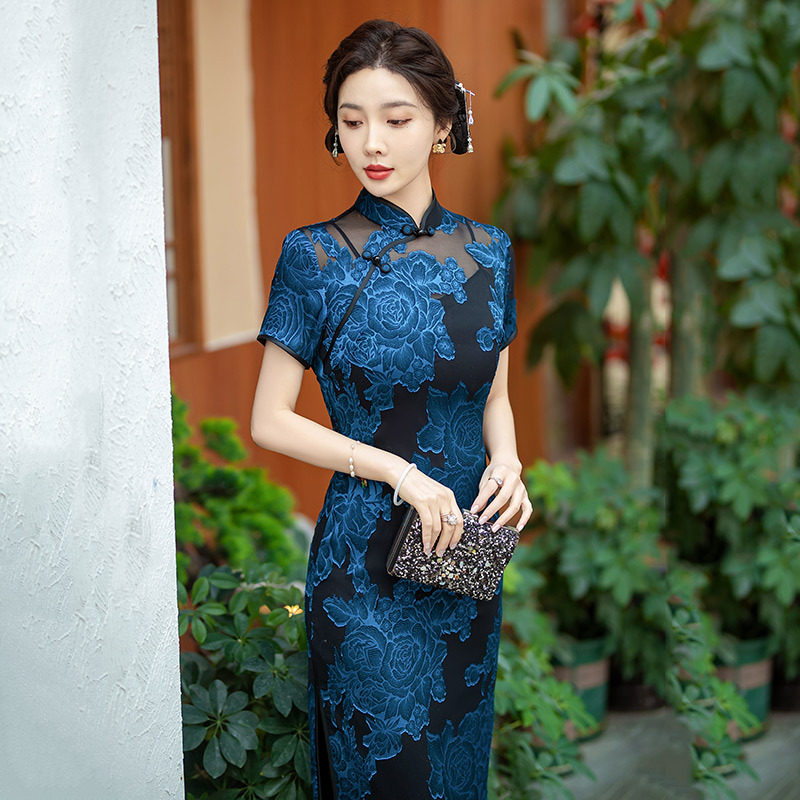 蓝色国风新中式长款改良旗袍女高级感复古修身短袖日常妈妈装夏季