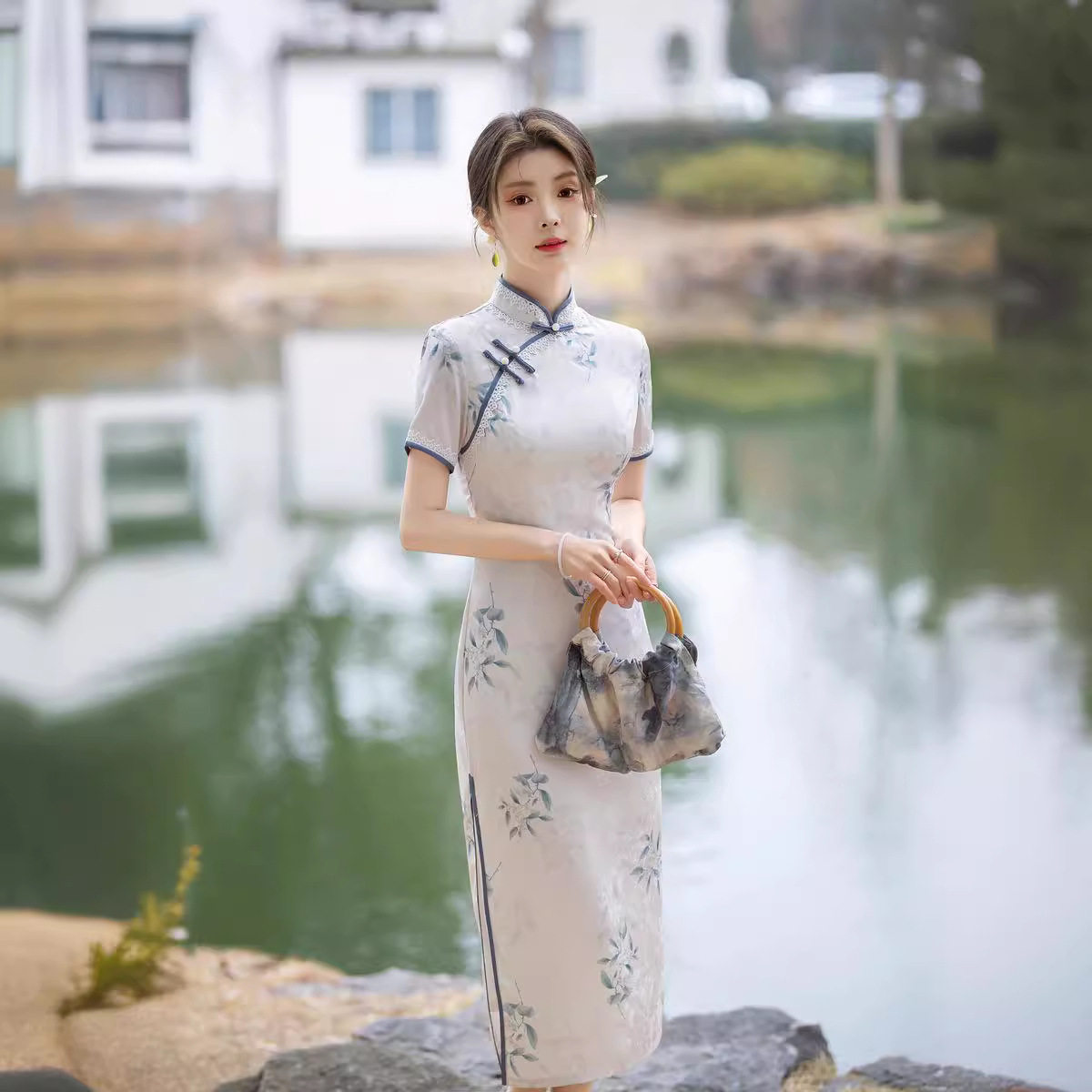 2026春季新款新中式年轻款气质长袖国风连衣裙 老上海中长款旗袍