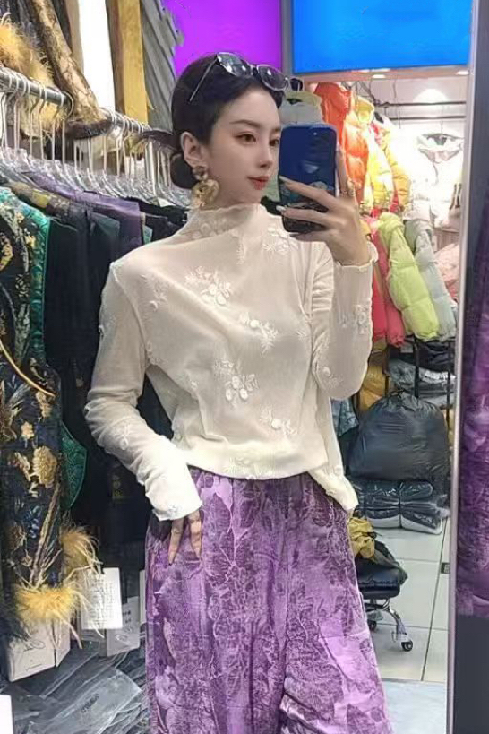 欧洲站春新款欧货独特蕾丝立体花上衣衬衫半高领弹力打底衫法式女