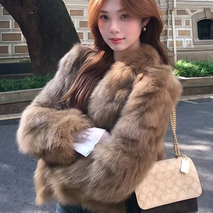 YUYUREAL 中古画报定染 双色Sag级冬季中古风仿狐狸毛外套女短款