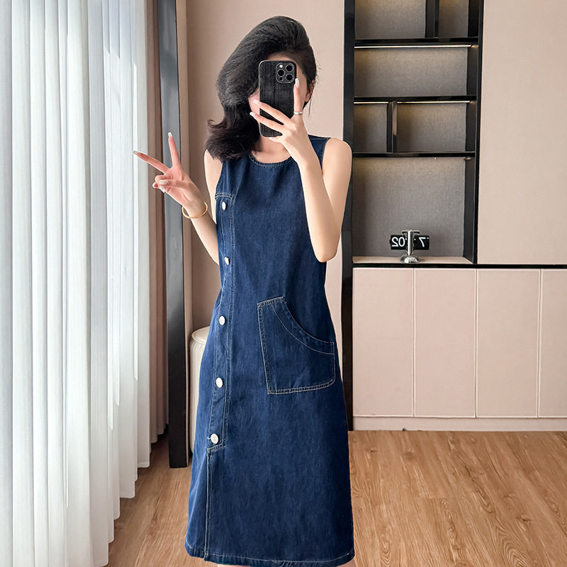 港风复古无袖牛仔连衣裙女夏季2025新款高级感宽松显瘦开叉背心裙