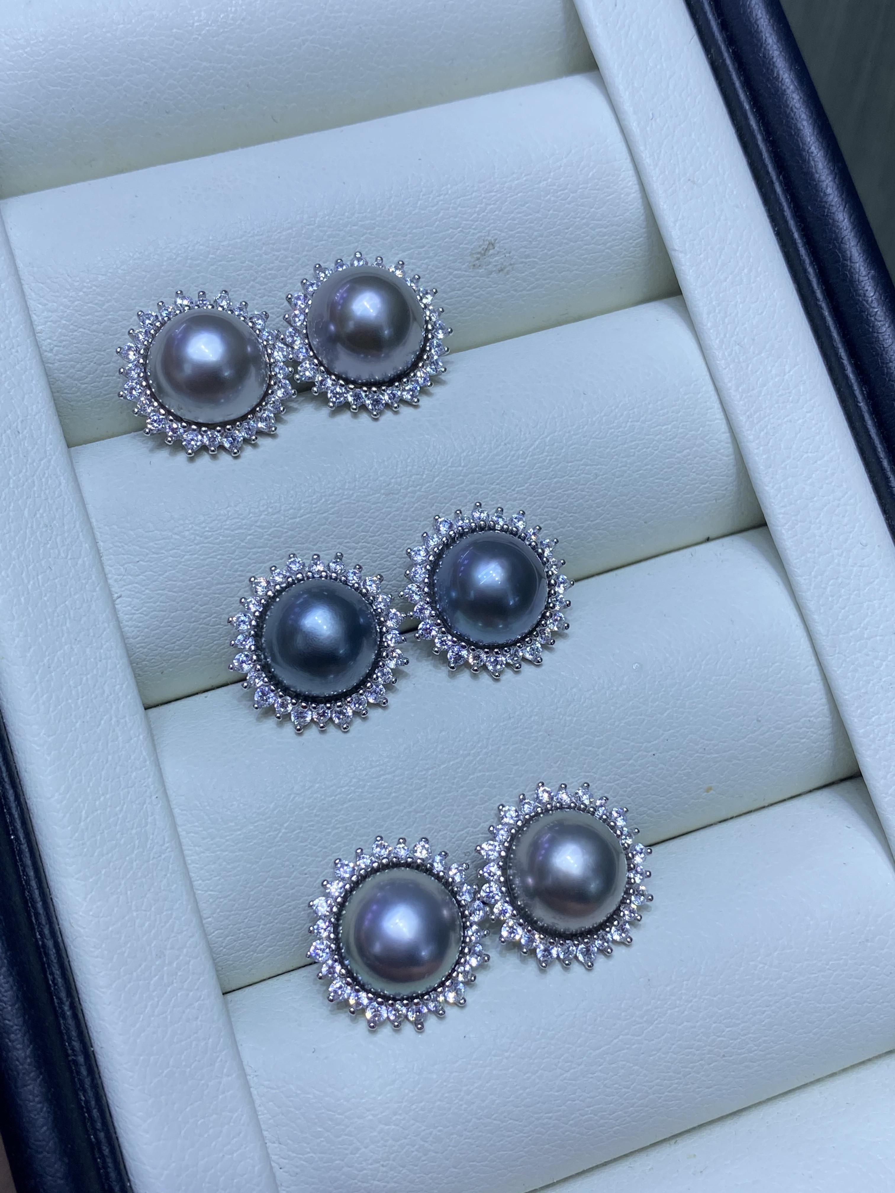 水之泪海水大溪地黑珍珠8-9mm太阳花款耳钉s925纯银配件面珠强光