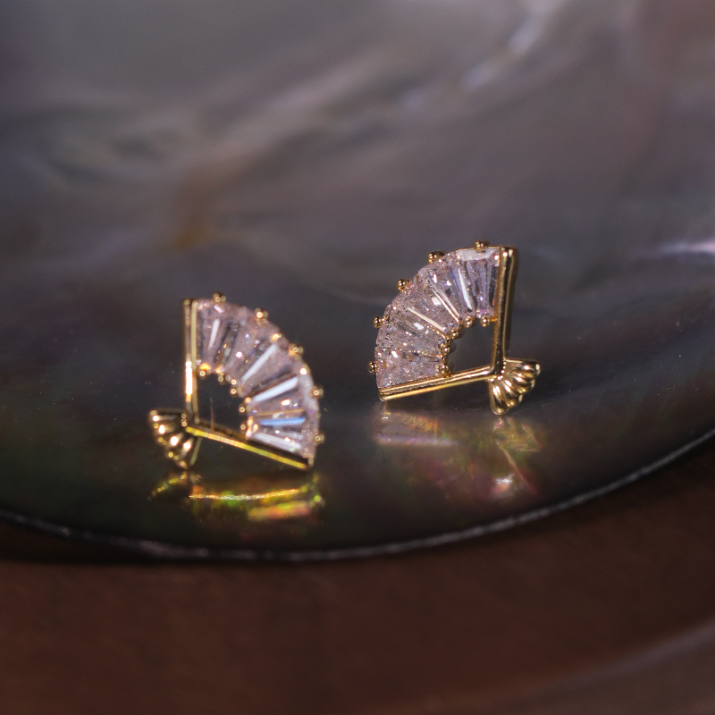 韩国精工镀14k淡金色小众设计感扇子锆石水晶925纯银针耳钉耳饰